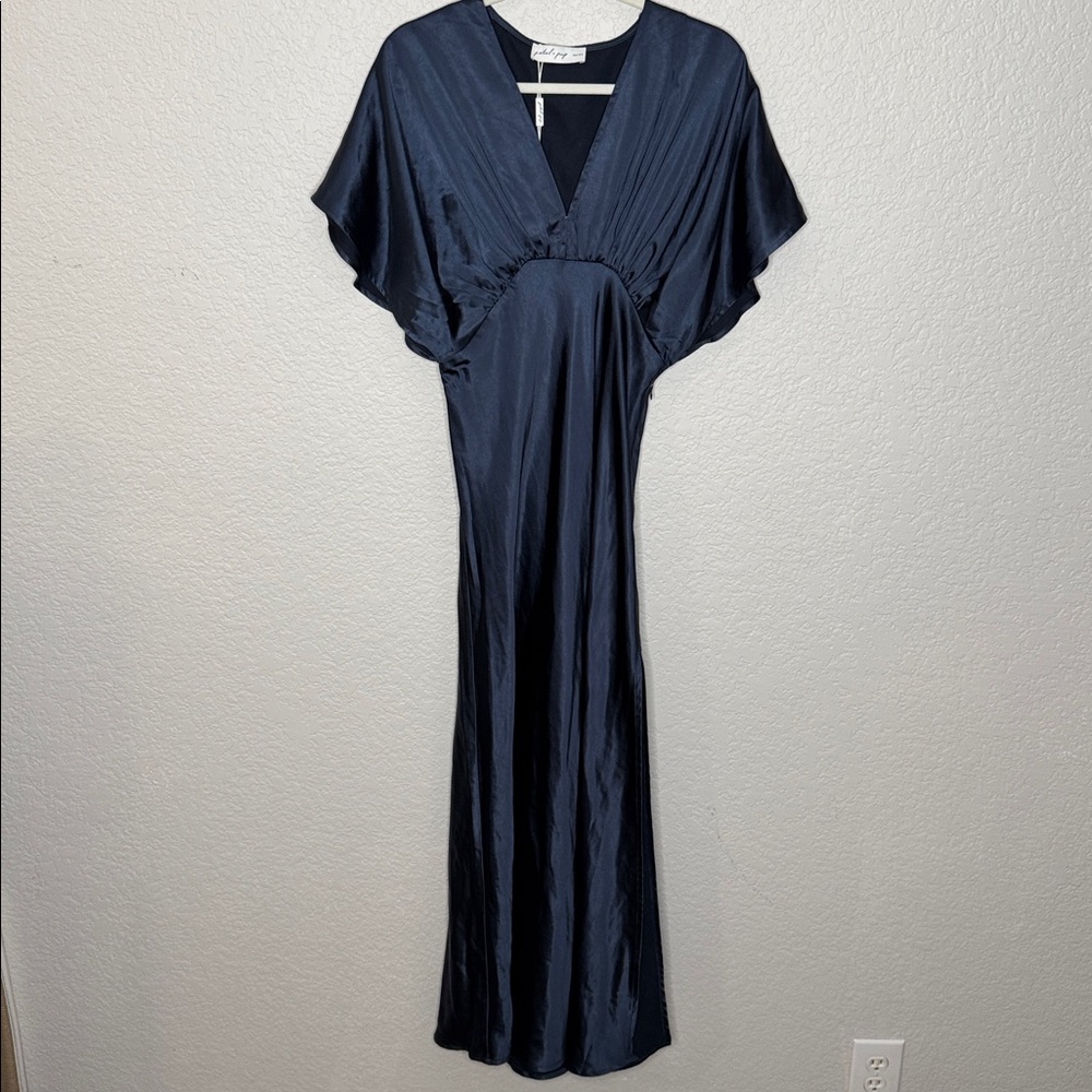 NWT Petal & Pup Ricki Maxi Dress Size Medium Navy Silky Butterfly Sleeve Wedding - Picture 3 of 12